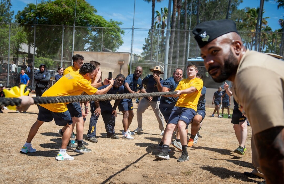 outdoor team challenge